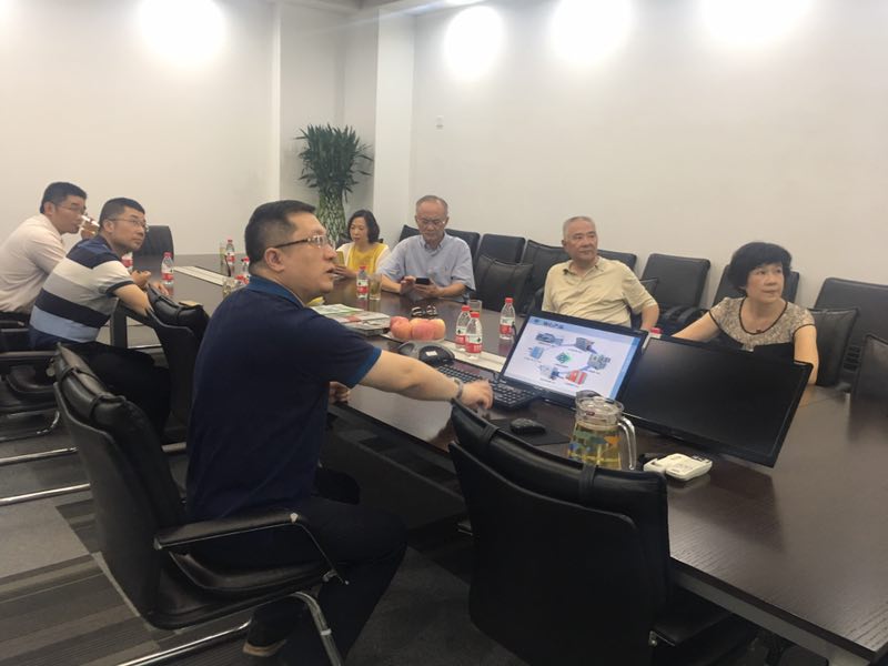 热烈欢迎政协主席贡培兴、新产业研究会副会长张建等一行参观星亿注册科技